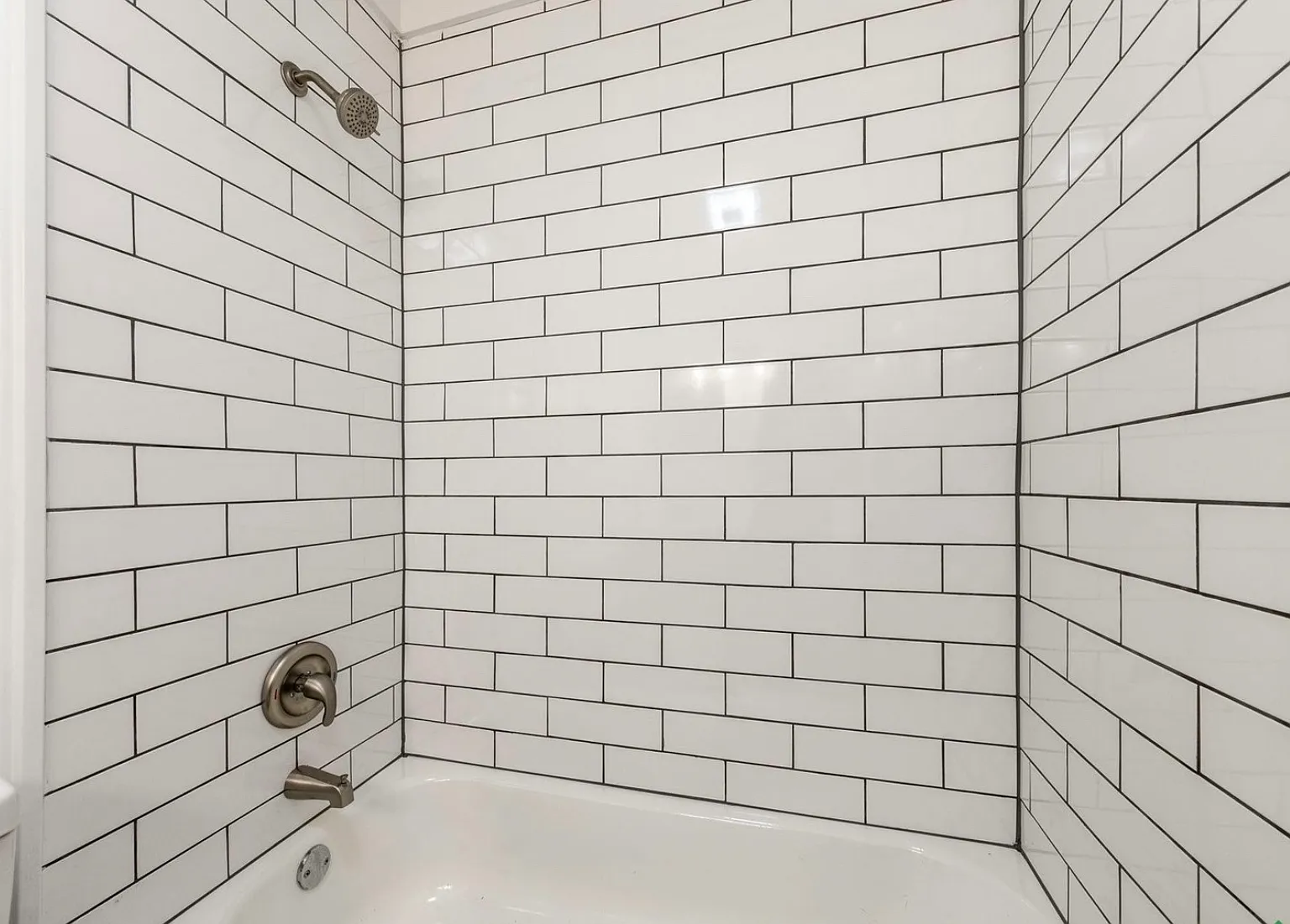 3 bed, 1.5 bath, 1500 sqft, $1,975 — Photo 4