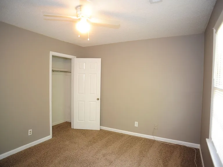 6203 Friar Tuck Dr NW — Photo 4