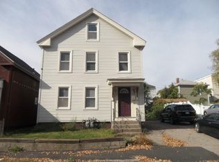 26 Grosvenor St #2, Worcester, MA 01610