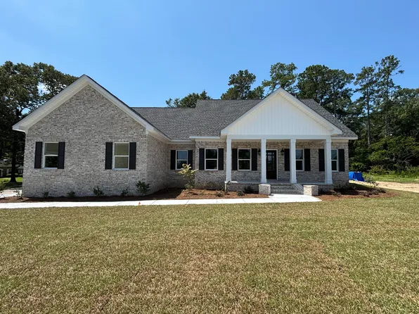1002 Golfcrest Rd, Sumter, SC 29154
