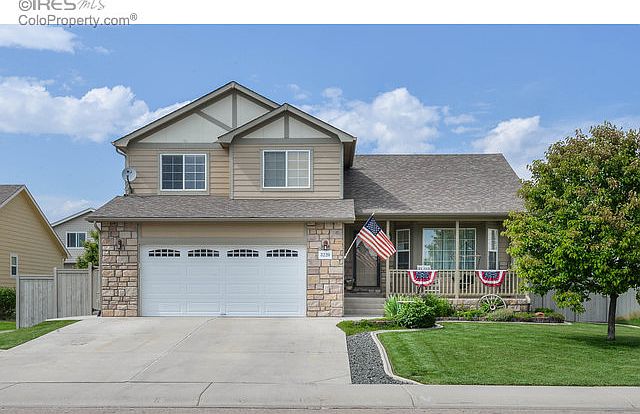 1st image of 3220 Crazy Horse Dr