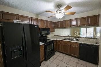 2nd image of 1155 Thayer St