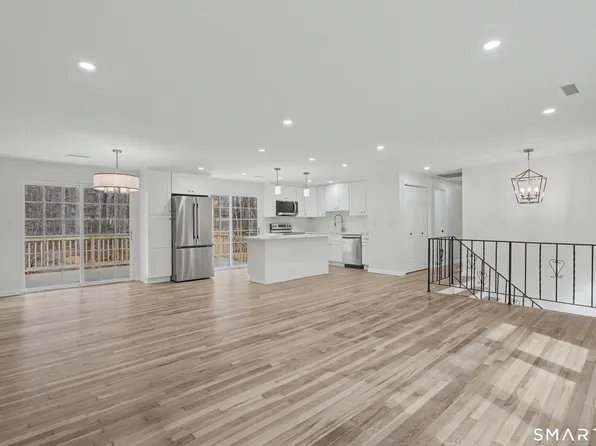 12 Rustic Lane, Madison, CT 06443