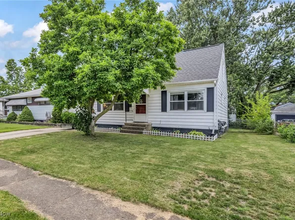 5244 W 150th St, Brookpark, OH 44142