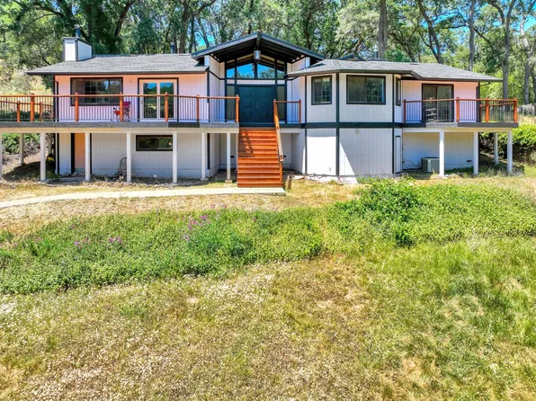 12064 Creek View Dr, Grass Valley, CA 95949