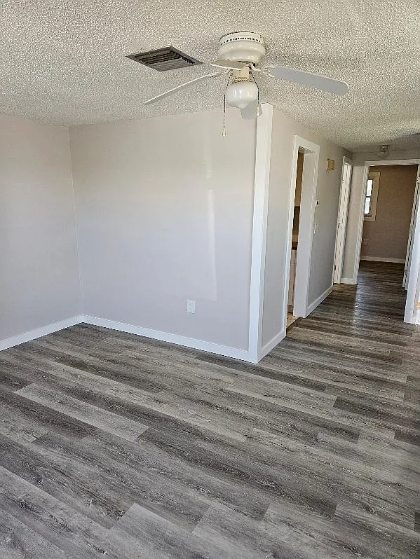 Living/Dining area - 4942 Elkner St