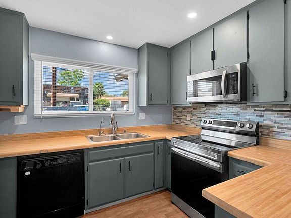 3rd image of 413 11th St