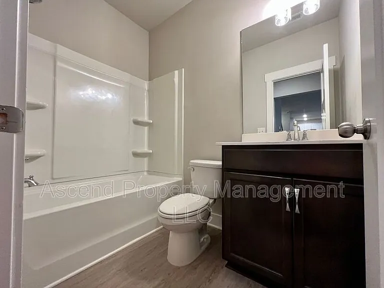 8592 Kensley Ln — Photo 14