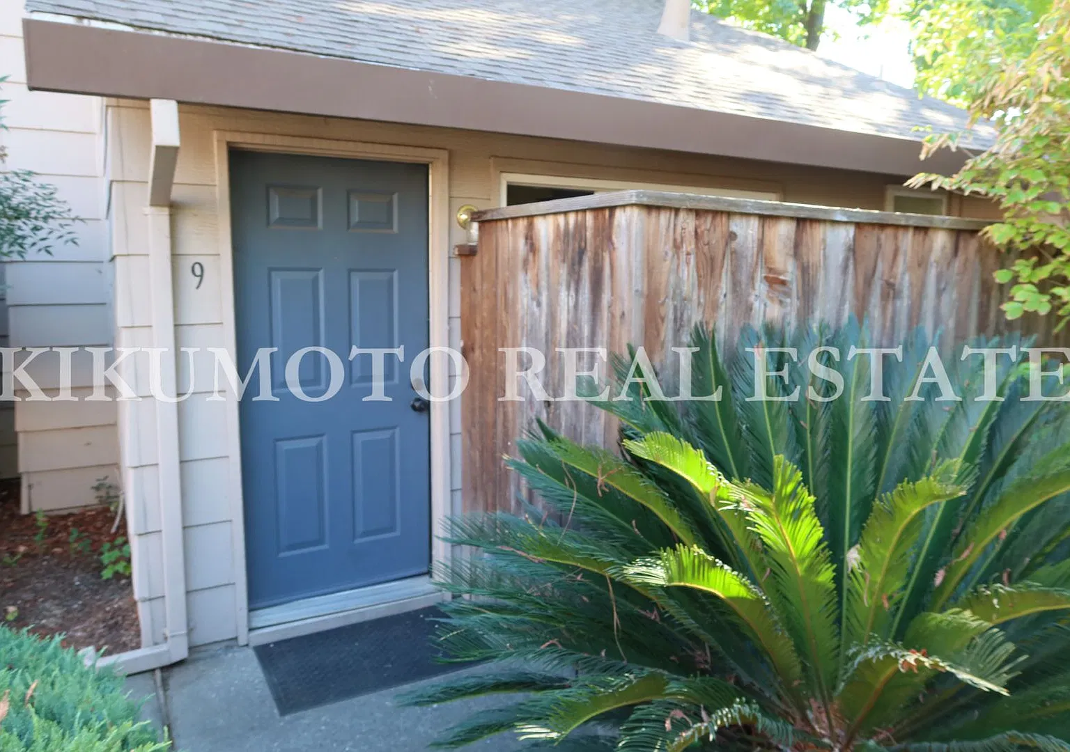 South Land Park Condo - 1 Bedroom, 1 Bath — Photo 1