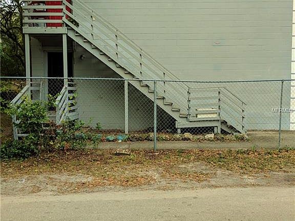 2nd image of 1015 E Bougainvillea Ave