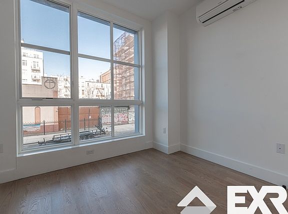 5th image of 822 Lexington Ave #3H