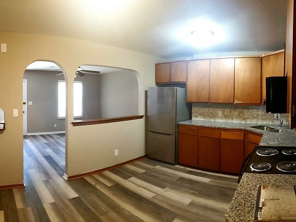 5th image of 521 N Mount Carmel Ave