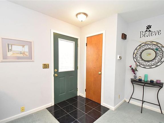 3rd image of 1293 Lake Rd