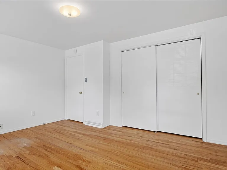 219 Main Entrance Dr — Photo 33