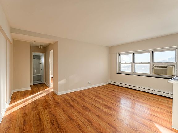 5th image of 4950 N Marine Dr APT 1204