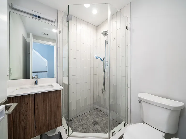 77 Madison St #3 — Photo 4