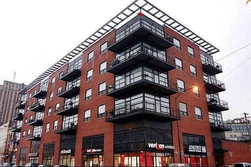 1st image of 1652 N Milwaukee Ave #P8