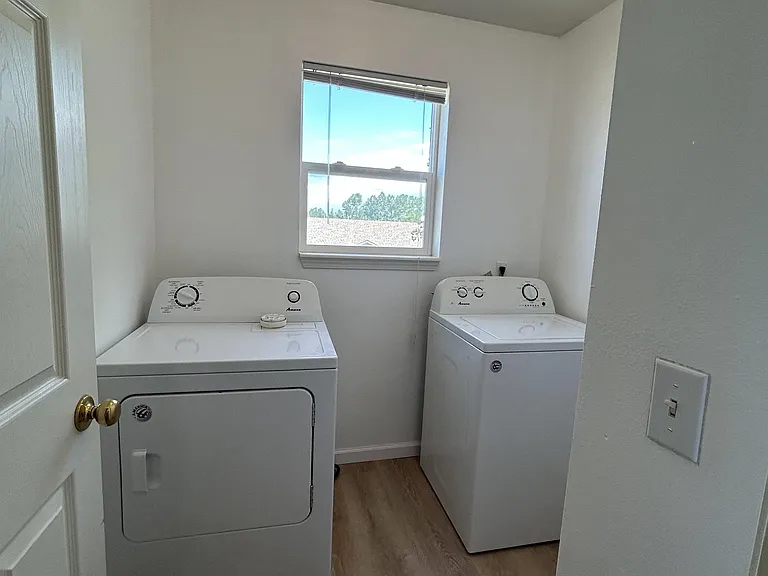 320 S Ashley Ave — Photo 20