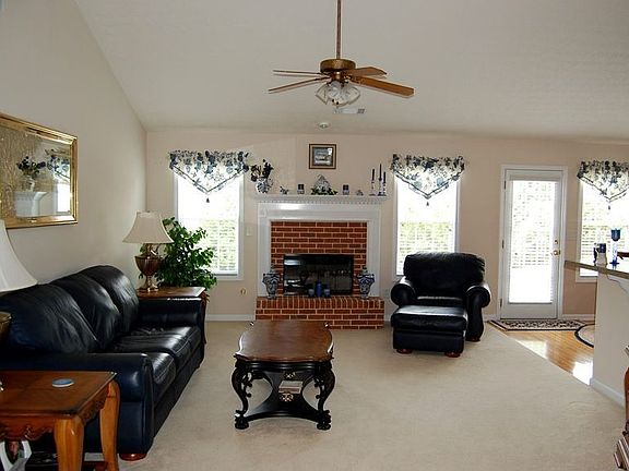 Vaulted ceiling great room
