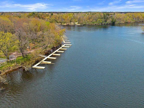 2nd image of 4030 RIVER DRIVE