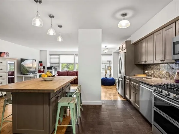 4525 Henry Hudson Parkway #105, Bronx, NY 10471