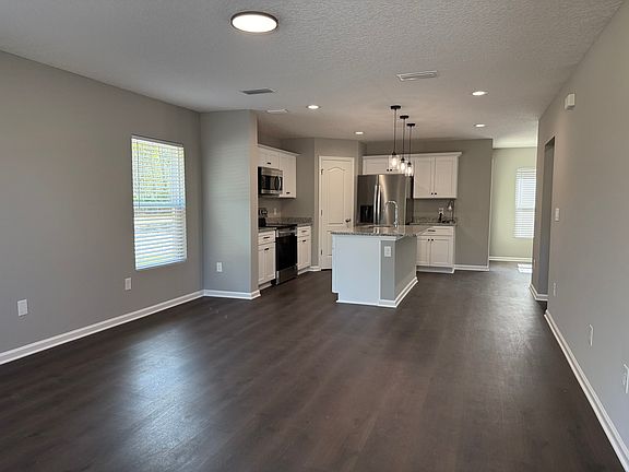 5th image of 117 Bass Ln