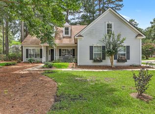 561 Pointe Of Oaks Rd, Summerville, SC 29485
