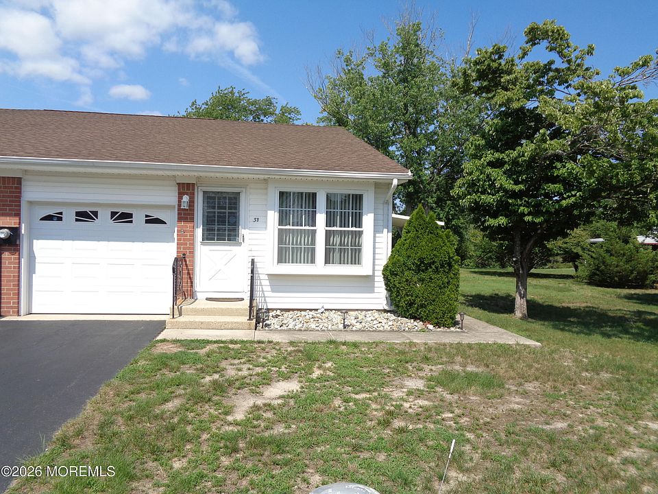 1st image of 3 B Bunker Hill Drive