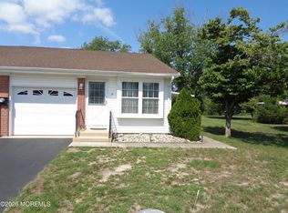 3 Bunker Hill Dr #B, Manchester Township, NJ 08759