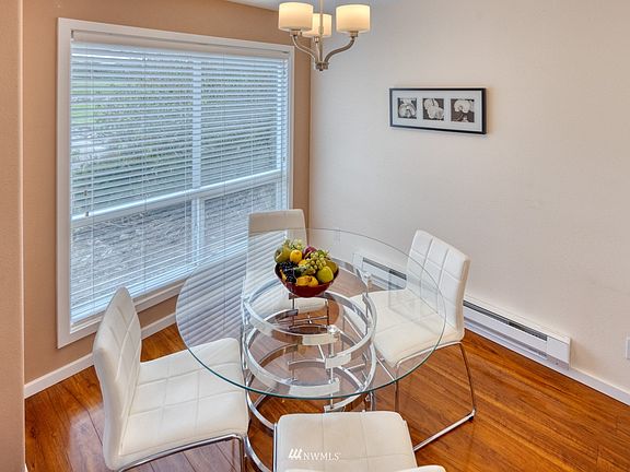 3rd image of 12701 NE 9th Pl APT D111