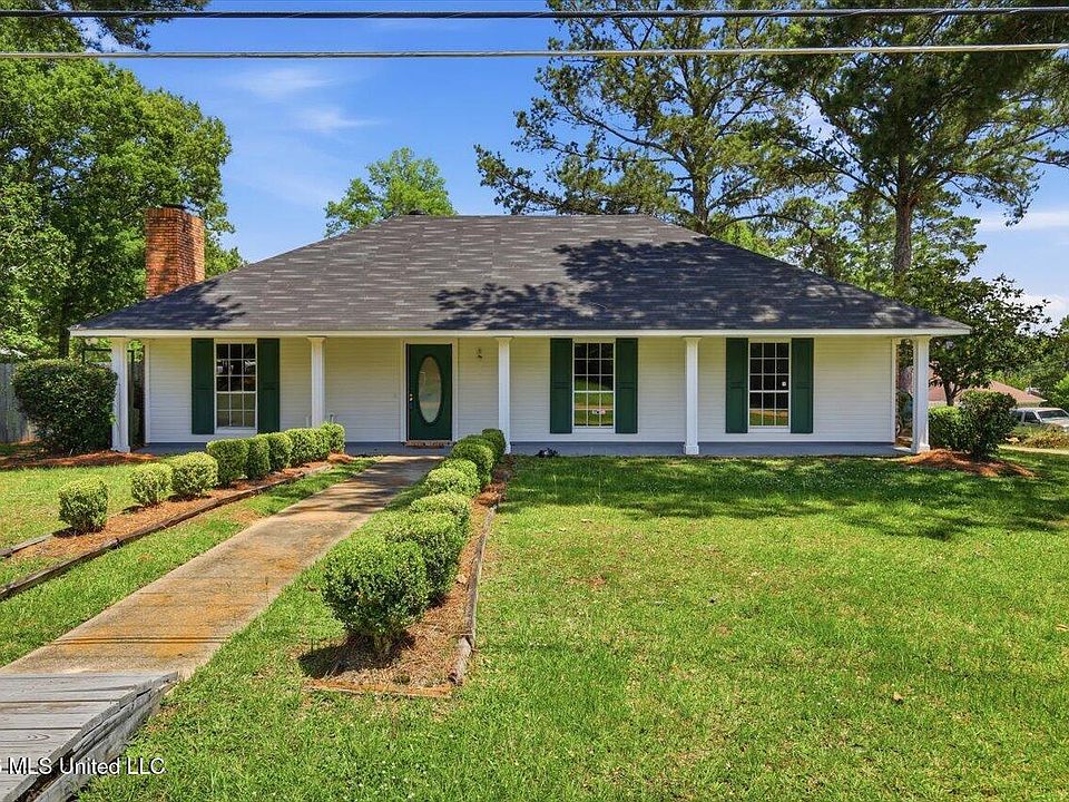 1st image of 104 Lake Dockery Dr