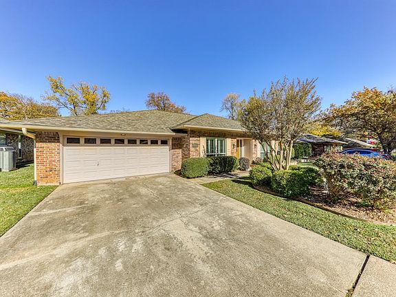 4th image of 4101 Three Oaks Dr