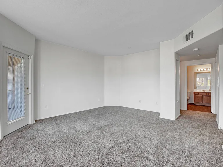 Aspen Peak Condominiums — Photo 37