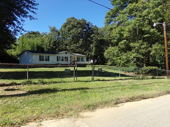 3rd image of 1121 Clouse St