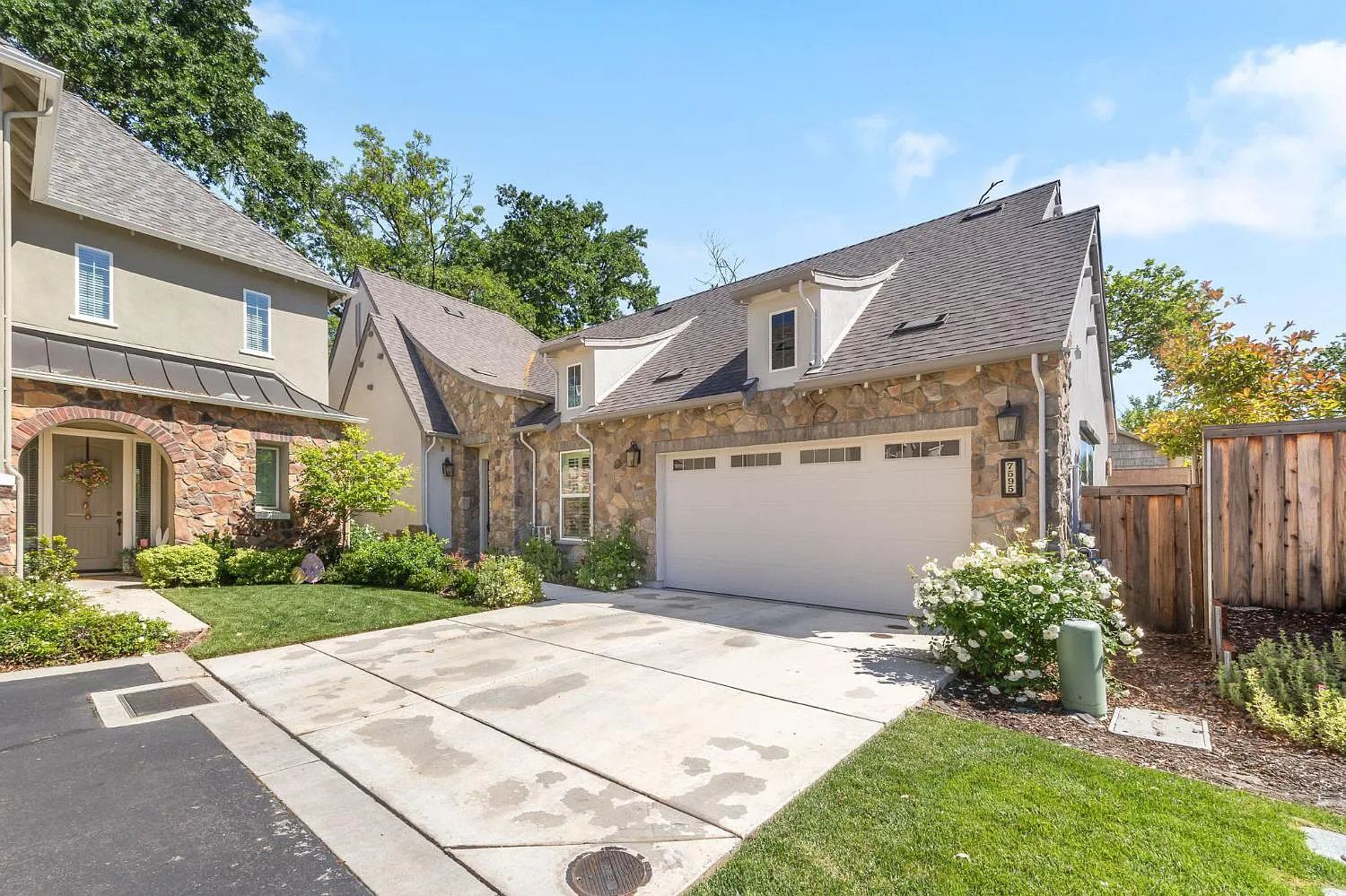 7595 Twin Bridges Ln photo 1