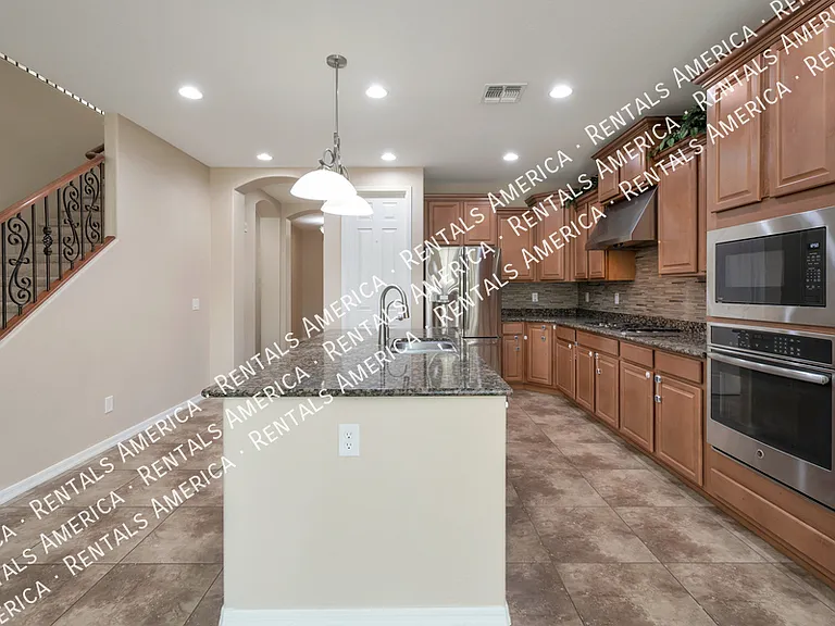 267 E Kaibab Dr — Photo 4