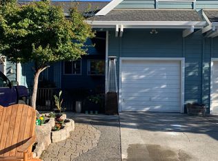 22 Meadowbrook Ct, Cotati, CA 94931