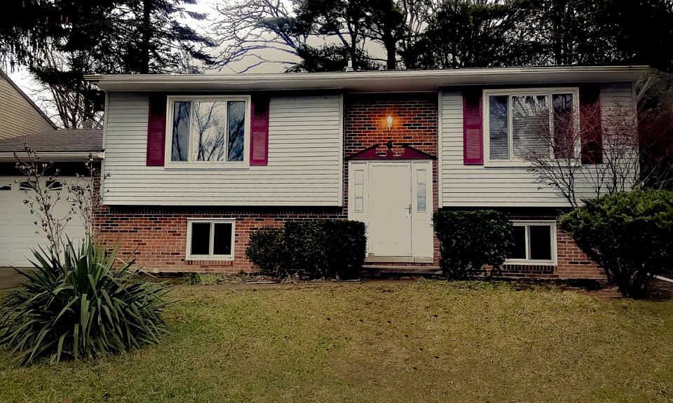 1st image of 1765 Hamlet Dr