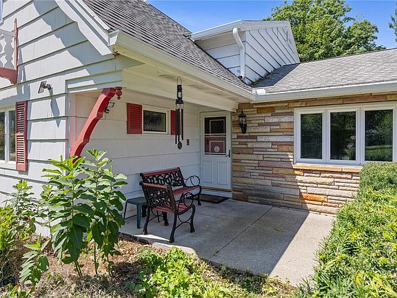3rd image of 19 Archer Rd