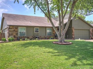 2301 W Fort Worth St, Broken Arrow, OK 74012