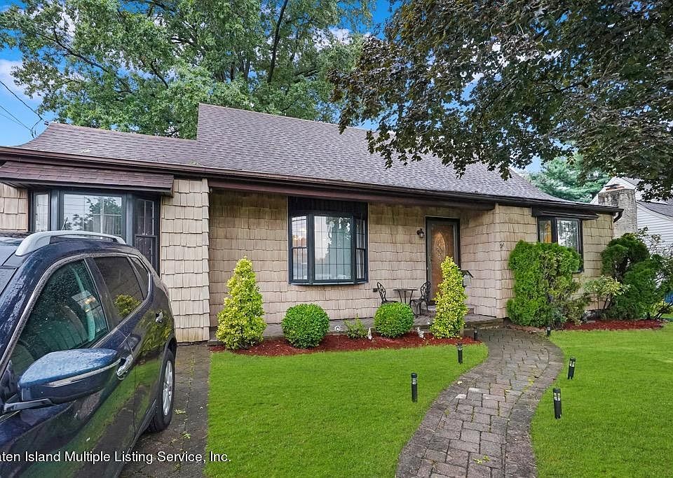 102 Lamberts Ln, Staten Island, NY 10314 Zillow