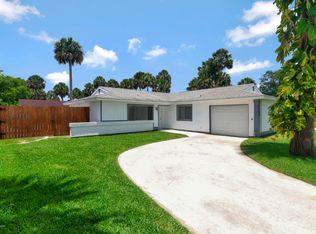 1195 Lynridge Ln NE, Palm Bay, FL 32907