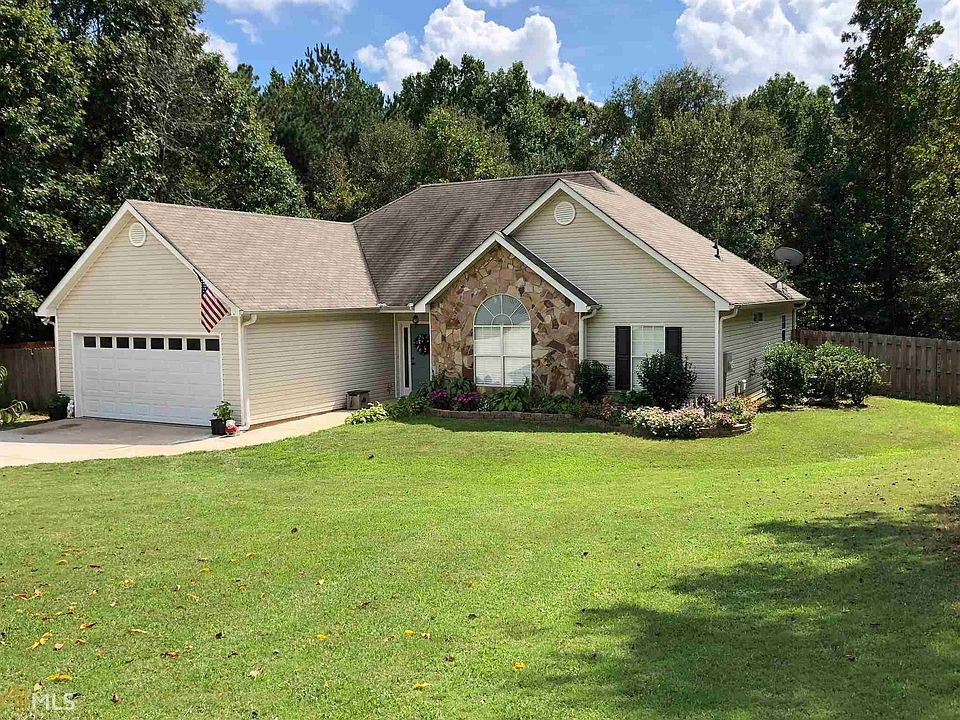 2nd image of 646 Magnolia Dr