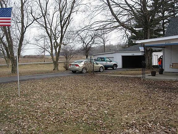 2nd image of 2555 W Lake Dr