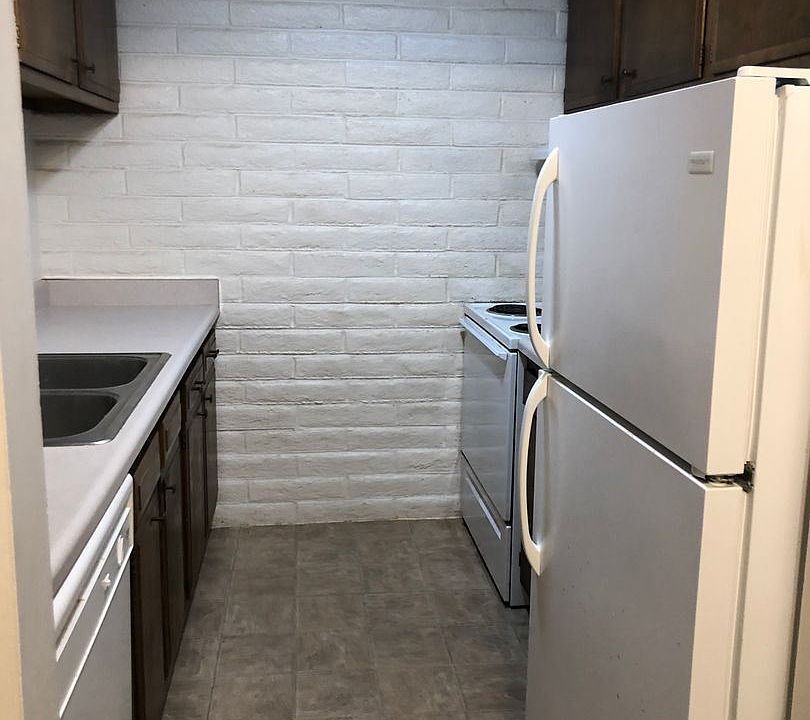 1st image of 1940 Dudley St #1
