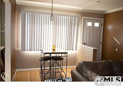 Living Room-dining