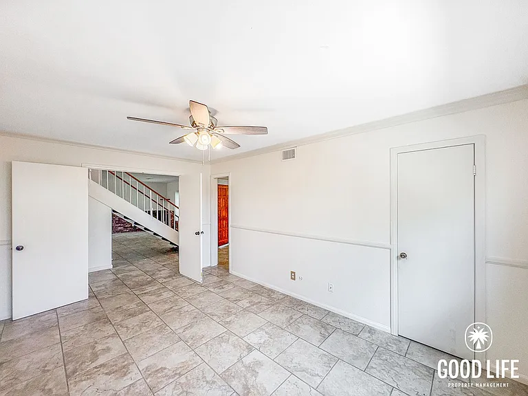 340 Penrod Ct — Photo 6