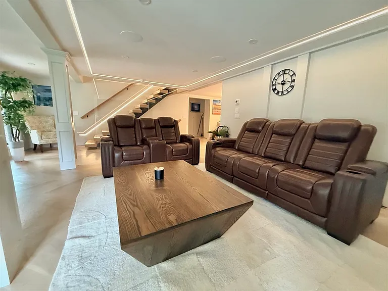 14 Bernard Cir — Photo 6