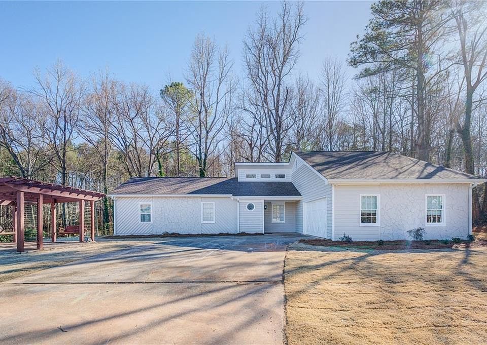 1st image of 1680 Hidden Shoals Dr SE