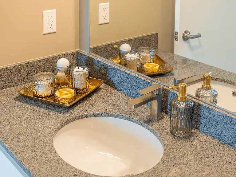 Liberty Flats — Photo 12